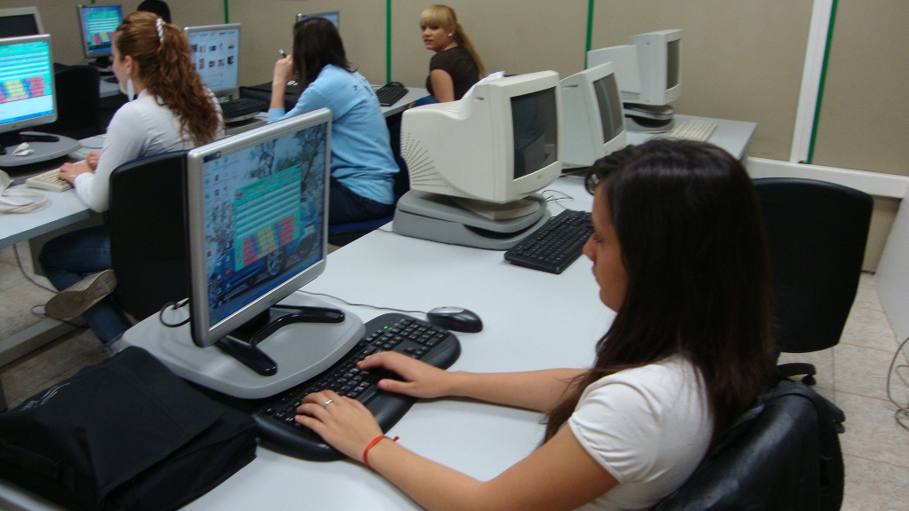 Siete de cada diez jóvenes trabajan en algo que no estudiaron, indicó el ministro de Trabajo