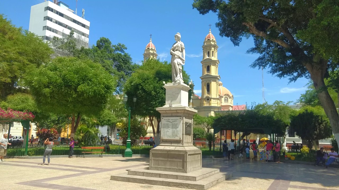 Piura: Retreta por el aniversario 201 del grito libertario