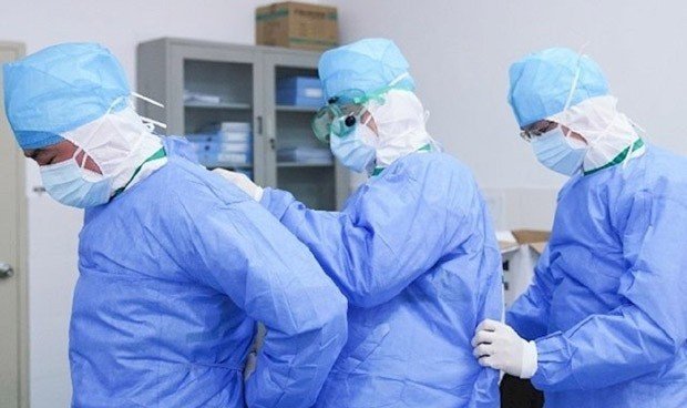 Tres médicos piuranos se encuentran en UCI y 82 en aislamiento