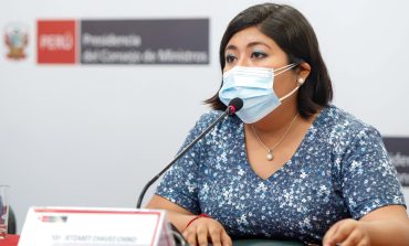 Betssy Chávez presentó denuncia constitucional contra presidenta del Congreso
