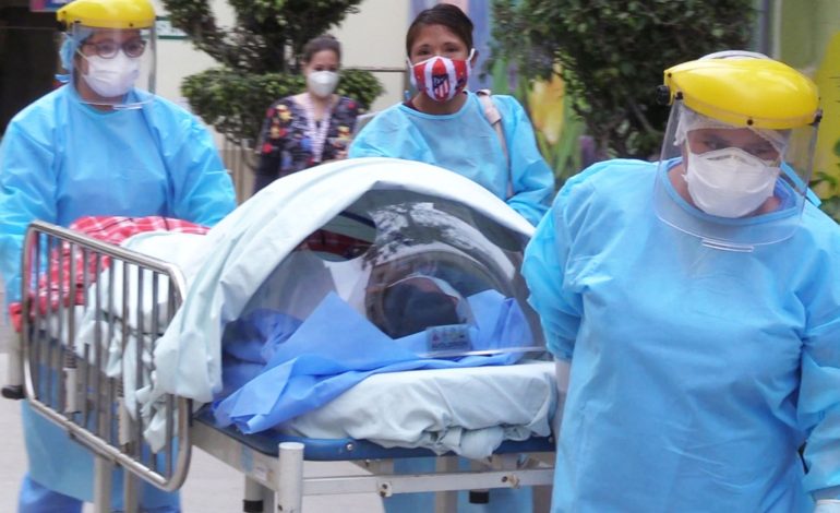 Dos niños piuranos con covid-19 permanecen en UCI de hospital de Lima