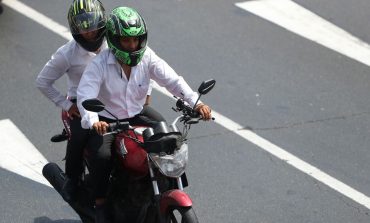 Ejecutivo aprueba proyecto que prohíbe que dos personas se transporten en motocicleta