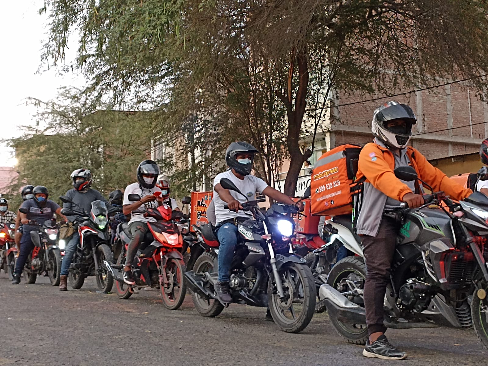 Motociclistas piuranos en contra de norma que les prohíbe transporte de dos personas en sus vehículos