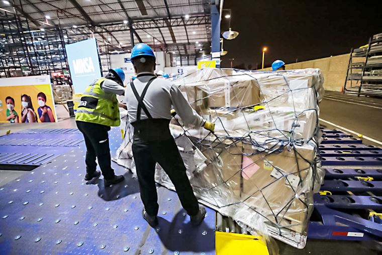 Llega al Perú nuevo lote de la vacuna pediátrica contra el covid-19