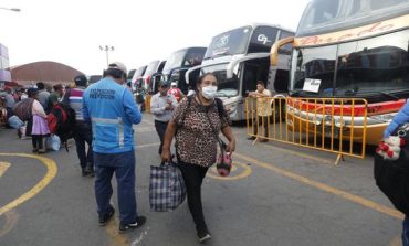 Alza de combustibles: pasajeros reportan incremento en pasajes en terminales terrestres