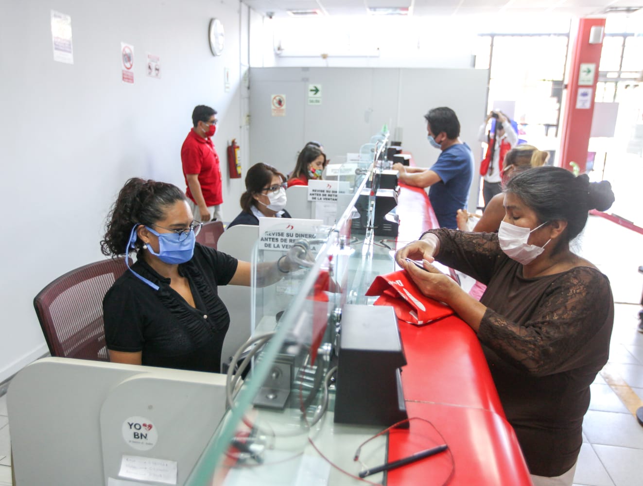 EsSalud: Solo hasta hoy trabajadores privados podrán cobrar el bono 210