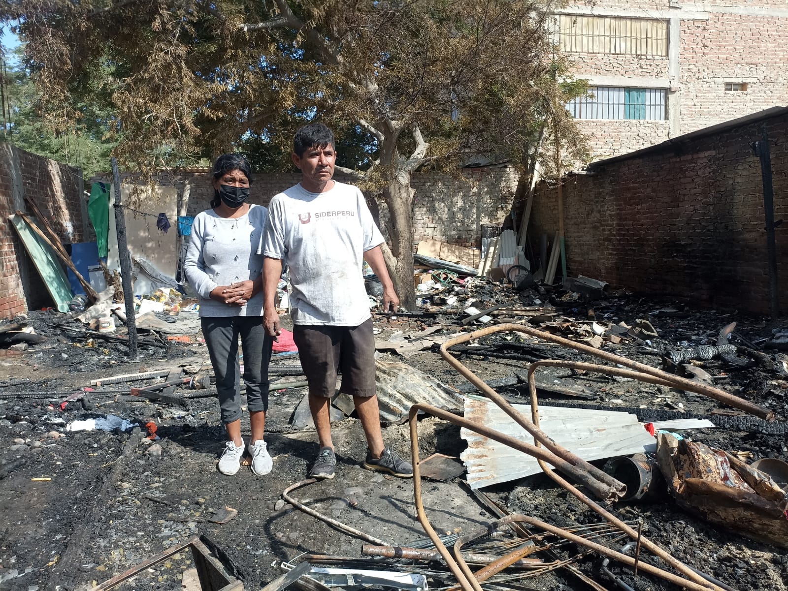 Piura: Familia que lo perdió todo en incendio pide ayuda para sobrevivir