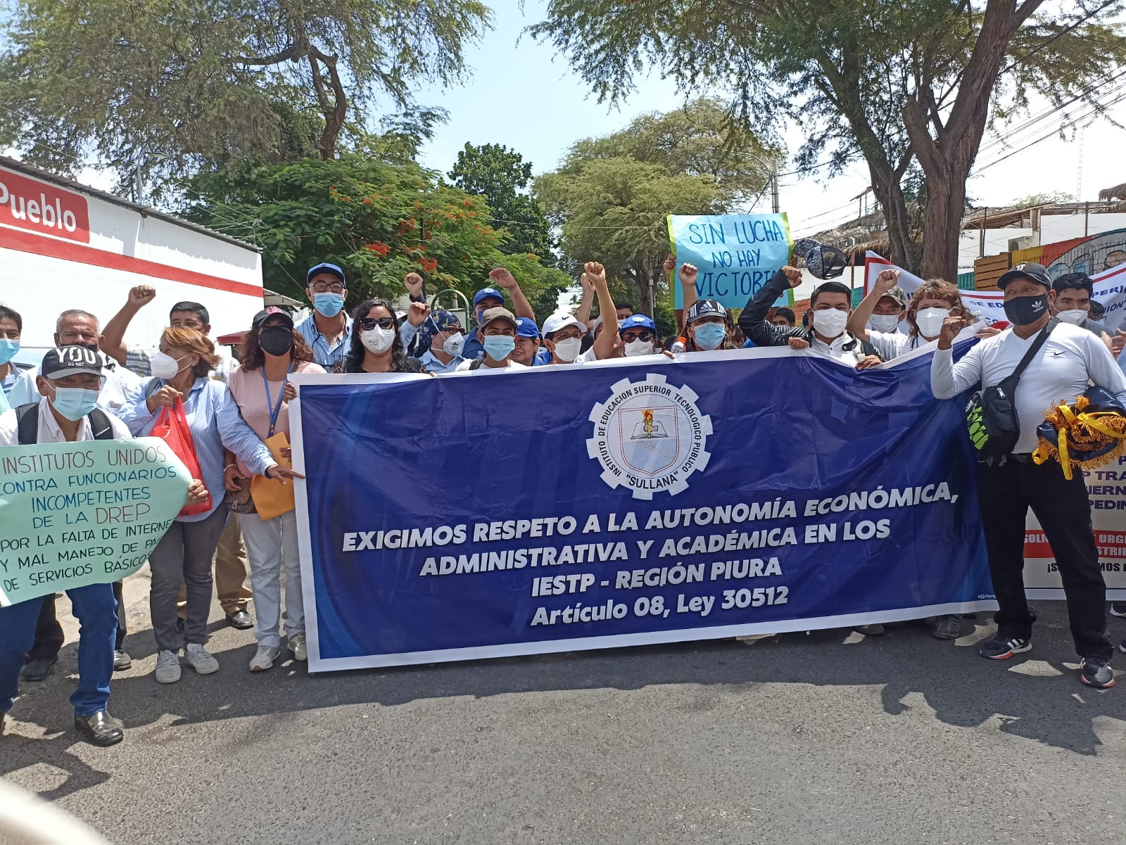 Directores y docentes piden al gobernador mayor compromiso con la educación piurana