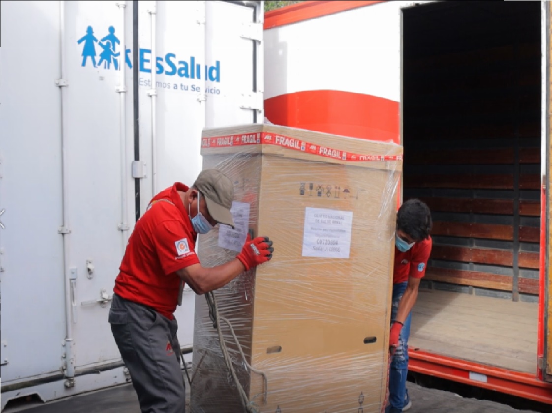 EsSalud Piura recibe cinco máquinas para fortalecer atención a pacientes de Hemodiálisis