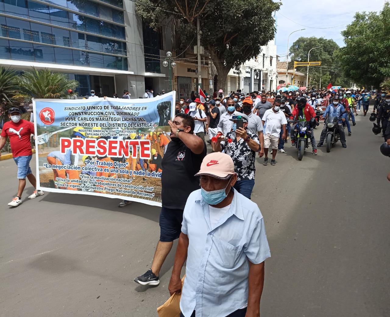 Piura: Gremios protestan contra presidente Pedro Castillo exigiendo cumpla promesas de campaña