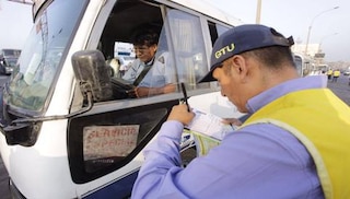 Defensoría pide al Congreso archivar proyecto del Gobierno para amnistiar multas a transportistas