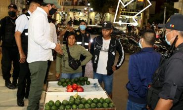 Alcalde advierte decomiso de mercadería de comerciantes ambulantes del centro de Piura