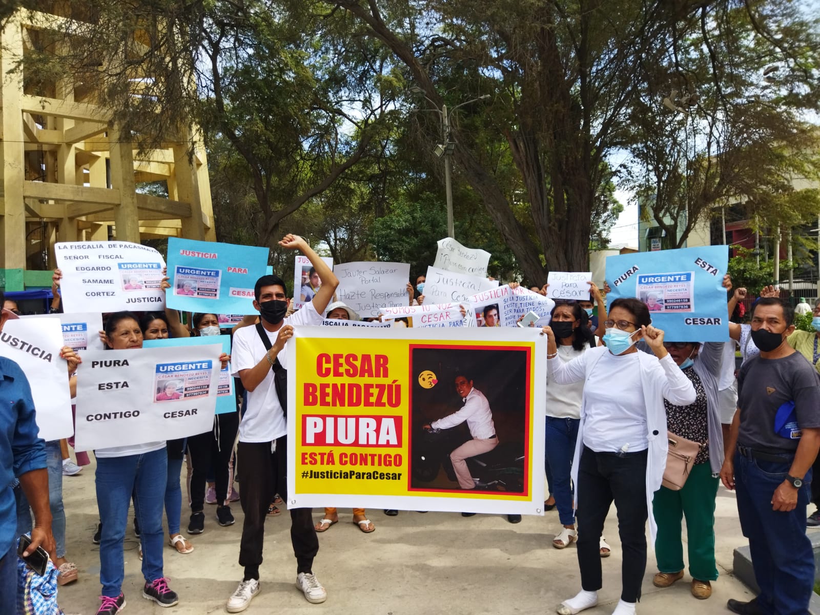 Familiares y amigos piden justicia para joven atropellado por trailer