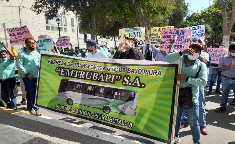 Piura: Transportistas exigen a alcalde mano dura contra informales