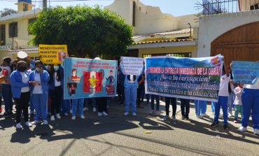 Piura: alumnas de I.E Fátima marchan para exigir la entrega inmediata del colegio
