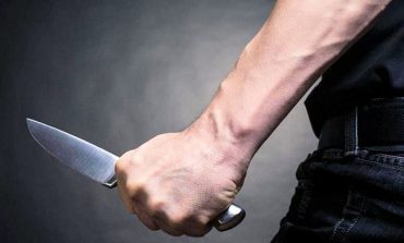 Padre ataca a su hijo con un cuchillo en La Unión