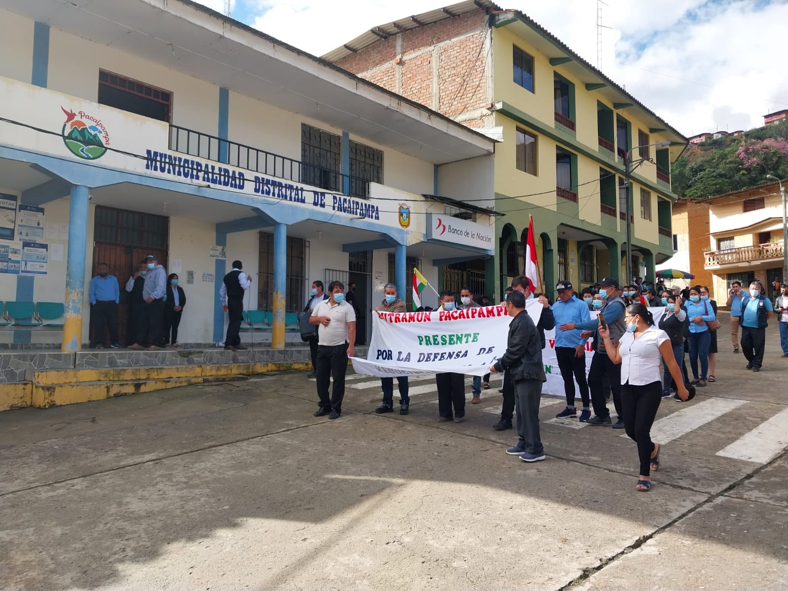 Trabajadores de la Municipalidad de Pacaipampa exigen al Gobierno Central aumento de sueldo