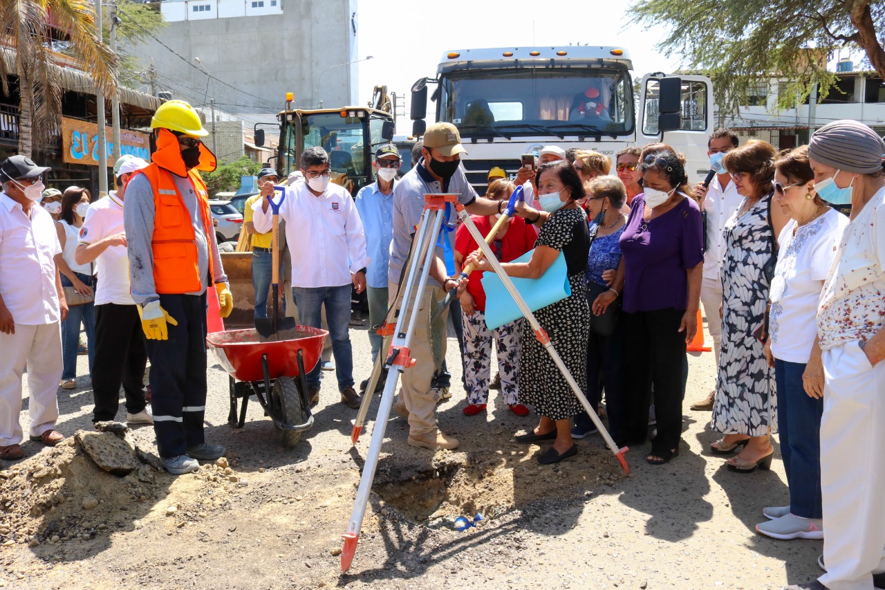 Piura: Inician construcción de pistas y veredas para la Urb. Santa Isabel