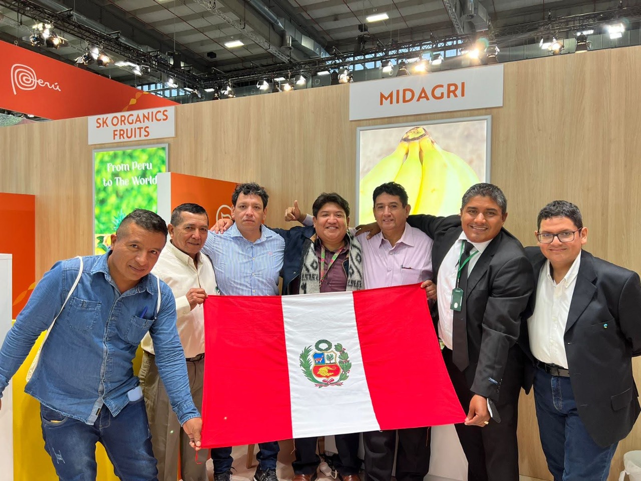 Banano orgánico: Misión comercial viajó a Europa para reunirse con clientes y con potenciales compradores