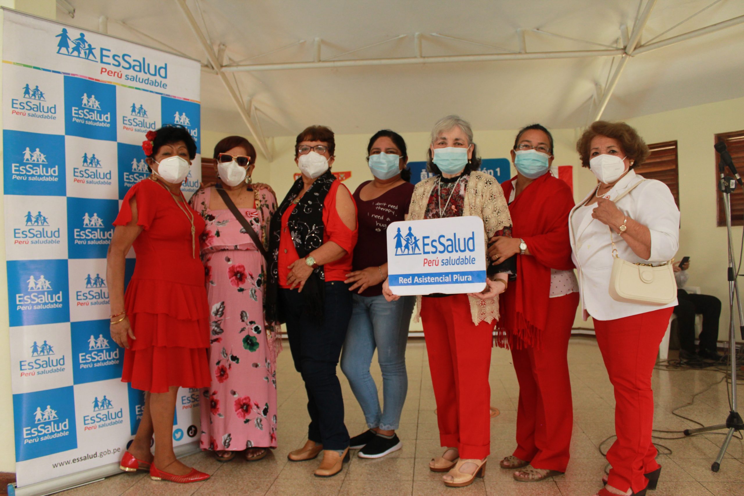 Adultos mayores de EsSalud Piura celebran Fiestas Patrias