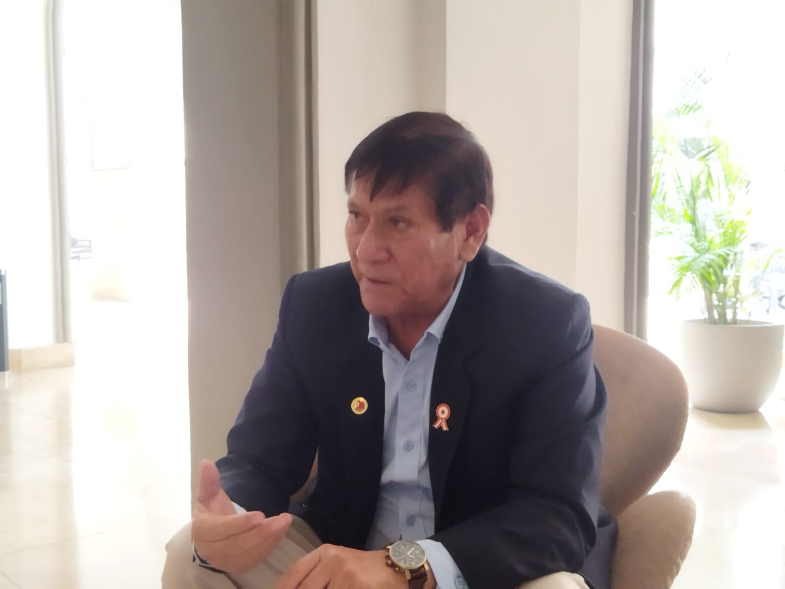consejero Alfonso Llanos