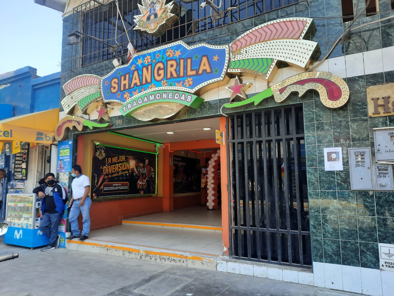 Piura: delincuentes asaltan casino de la avenida Loreto