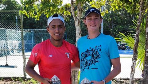Piurano Brian Panta e Ignacio Buse se coronan campeones en dobles en el torneo de Tenis M15 en Cancún