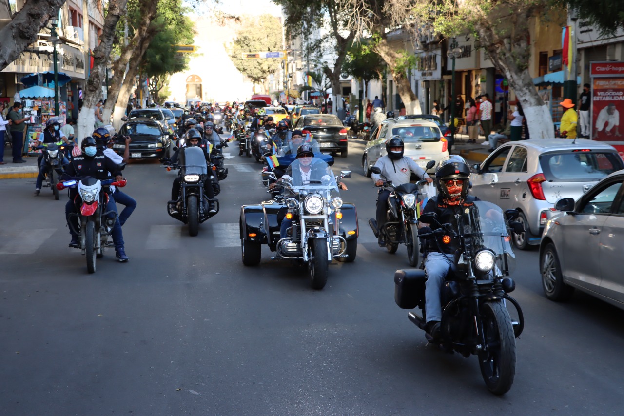 Piura: Cientos de motociclistas nacionales y extranjeros participaron en el II Encuentro Motero