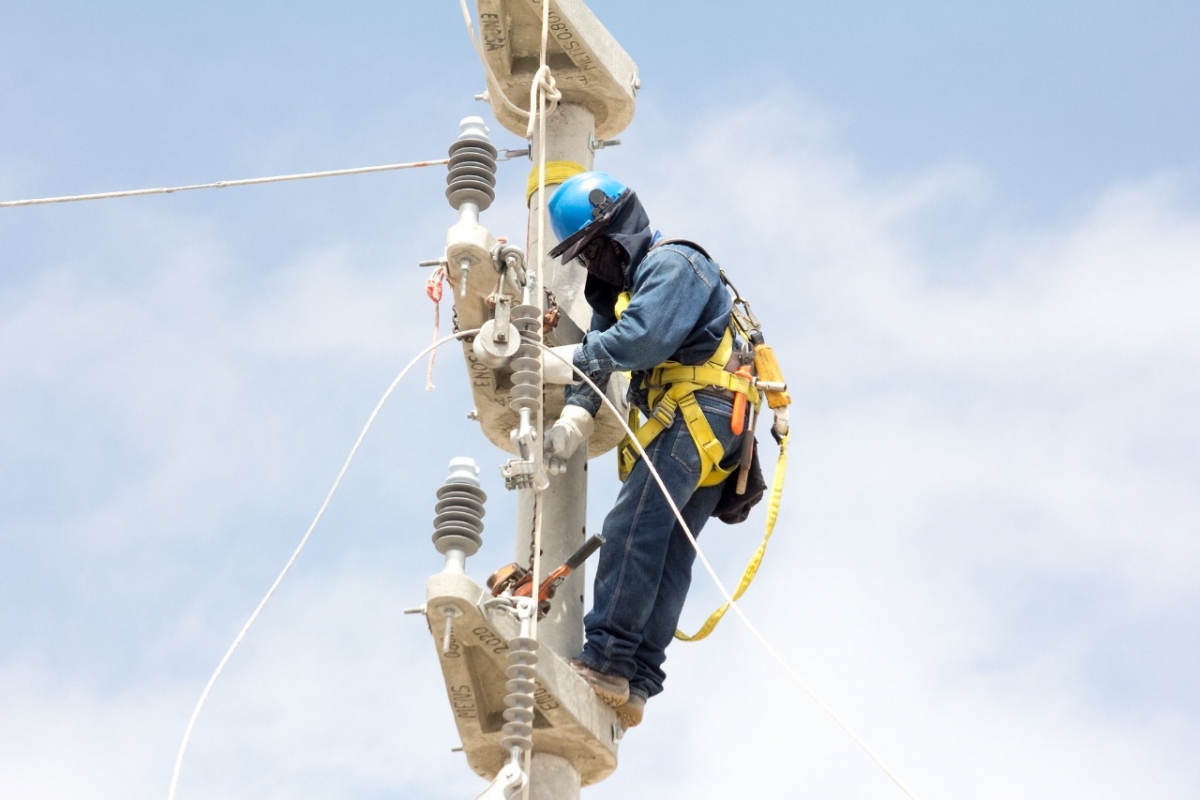 Enosa suspenderá servicio eléctrico en Talara y Sechura