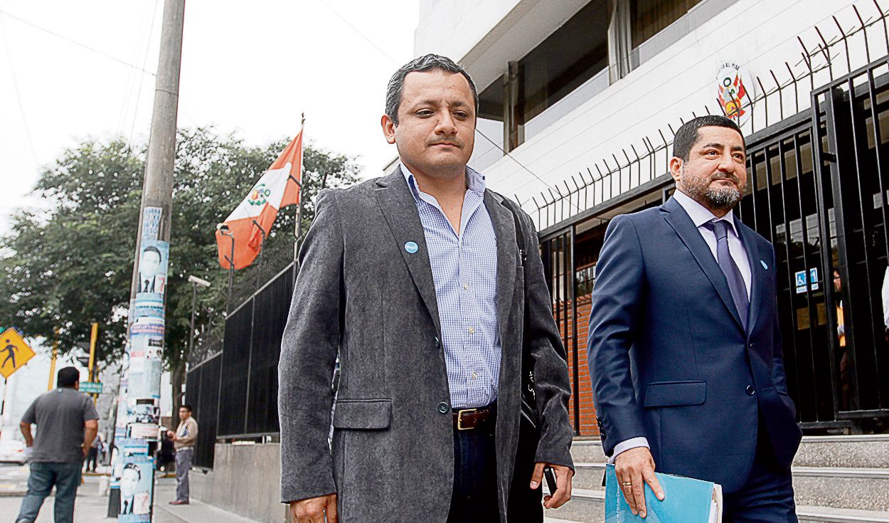 Piden declarar inocente a periodista querellado tras revelar presunto tráfico de tierras