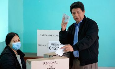 Presidente Pedro Castillo emitió su votó en Tacabamba