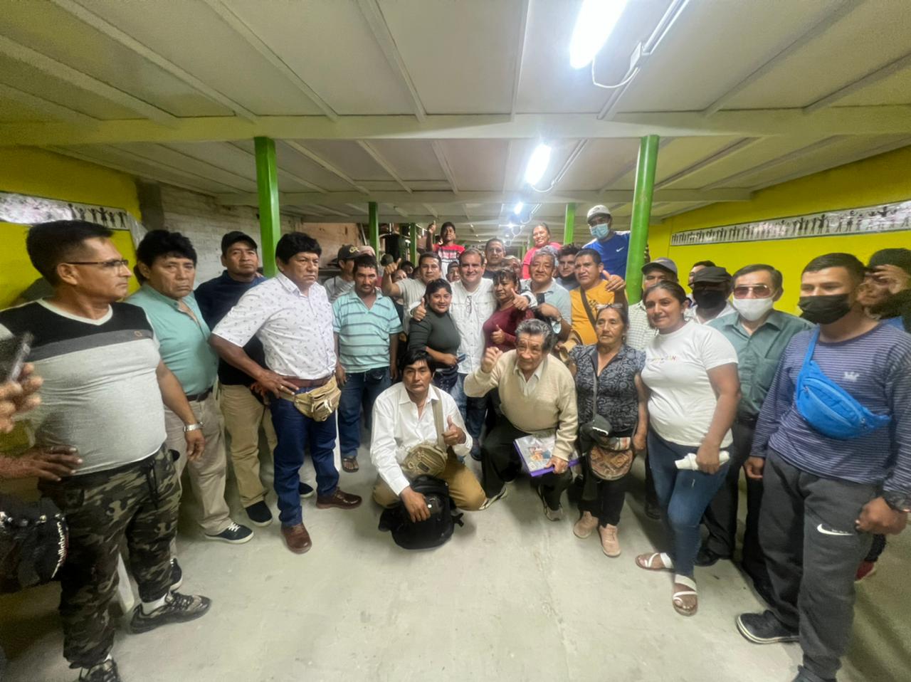 Virtual alcalde de Piura se reúne con comerciantes del complejo de mercados
