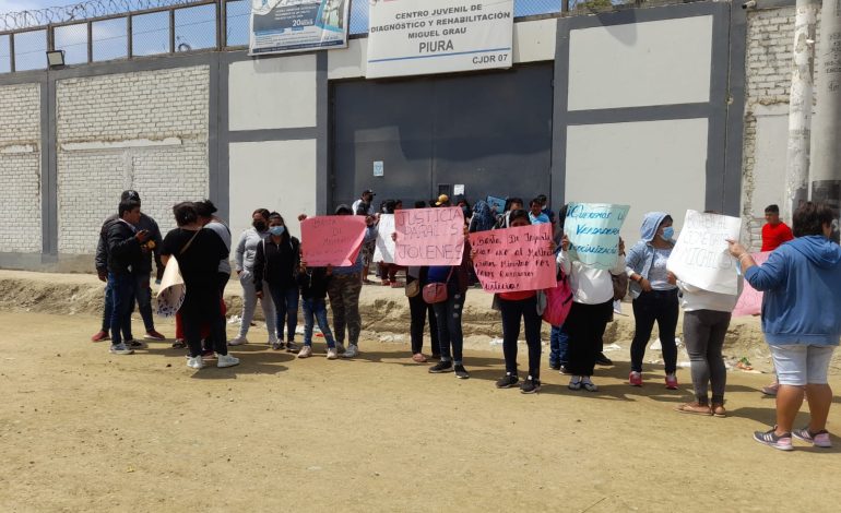 Piura: familiares de los internos del Centro Juvenil Miguel Grau piden el cambio de todo el personal