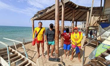 Talara: rescatan a seis bañistas en la playa de Máncora