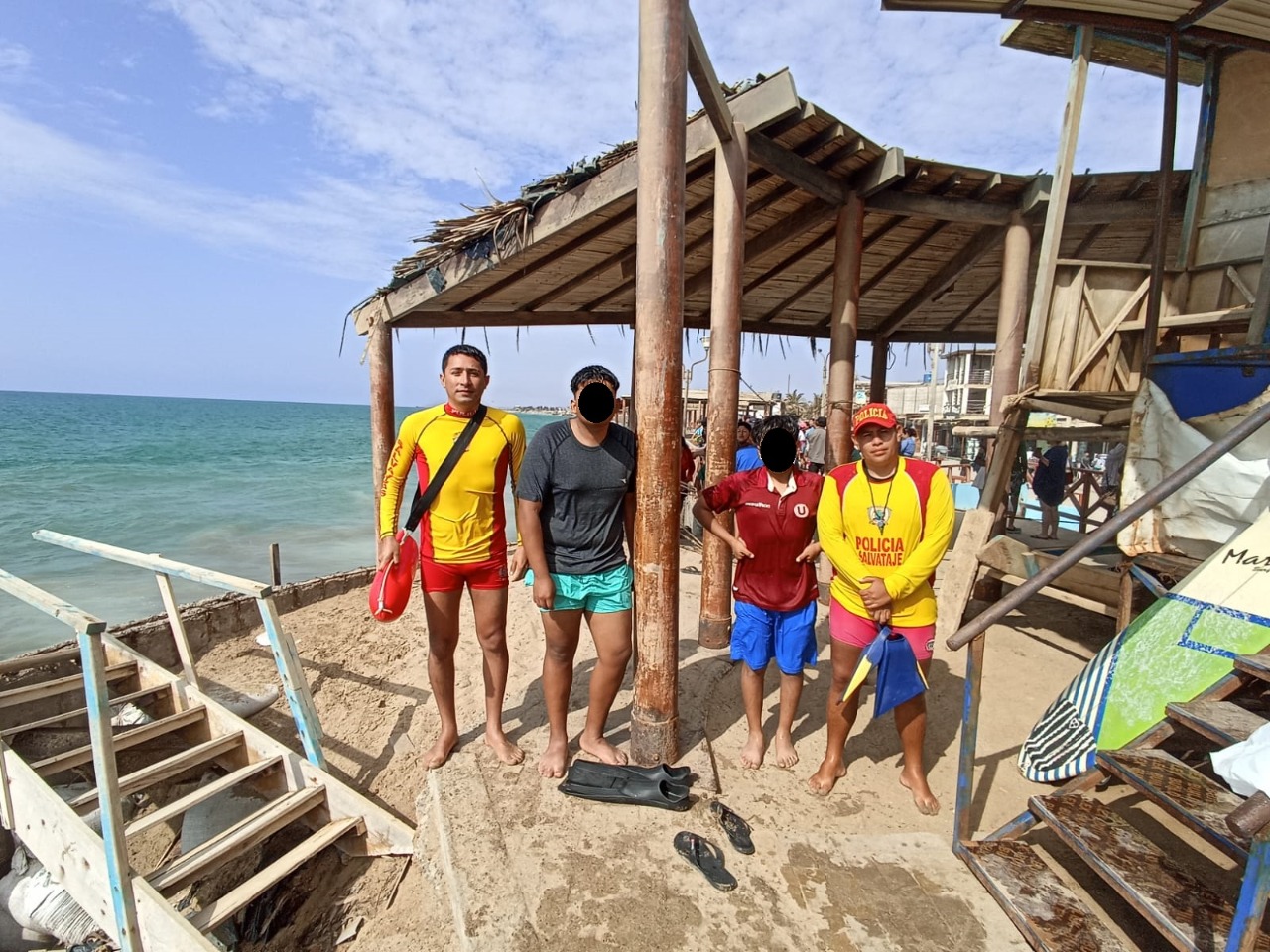 Talara: rescatan a seis bañistas en la playa de Máncora