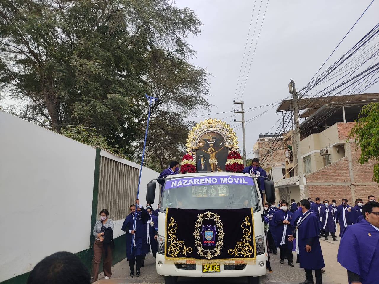 Señor de Los Milagros bendice a piuranos tras su primer recorrido