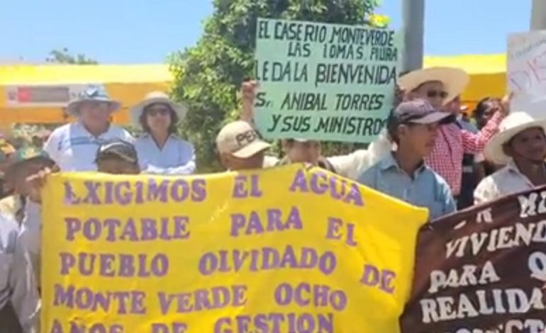 Piura: pobladores de Las Lomas protestan por obras inconclusas durante visita del premier