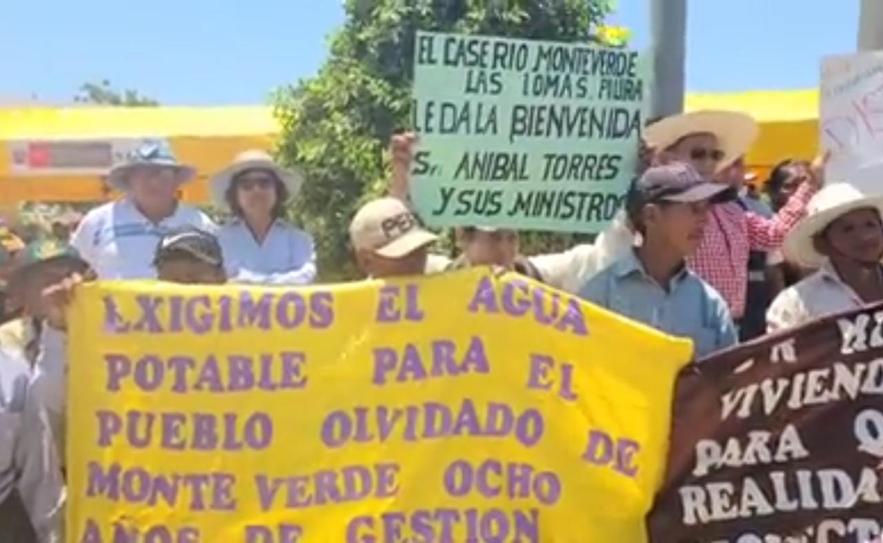 Piura: pobladores de Las Lomas protestan por obras inconclusas durante visita del premier