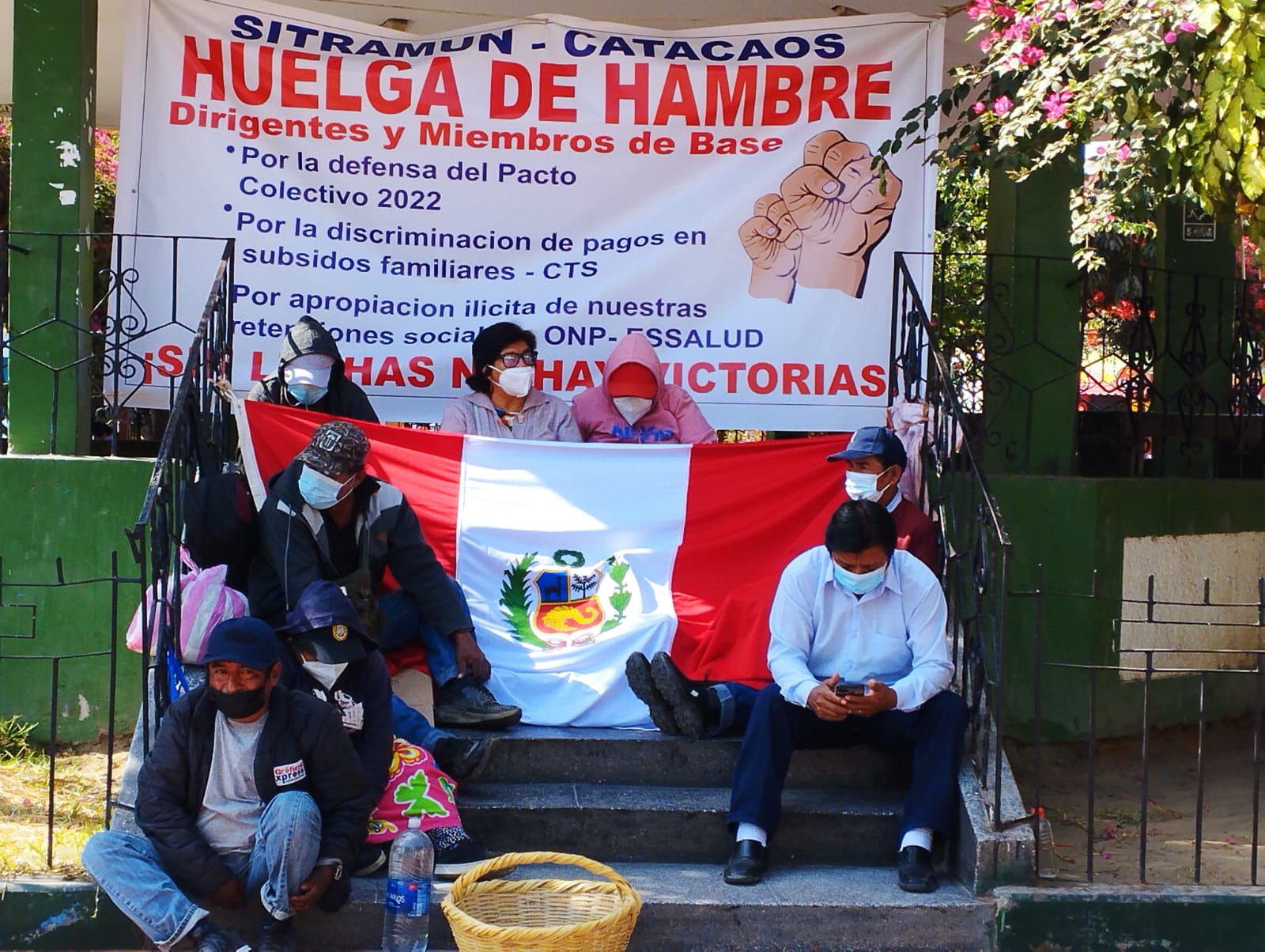 Trabajadores de la Municipalidad de Catacaos inician huelga de hambre