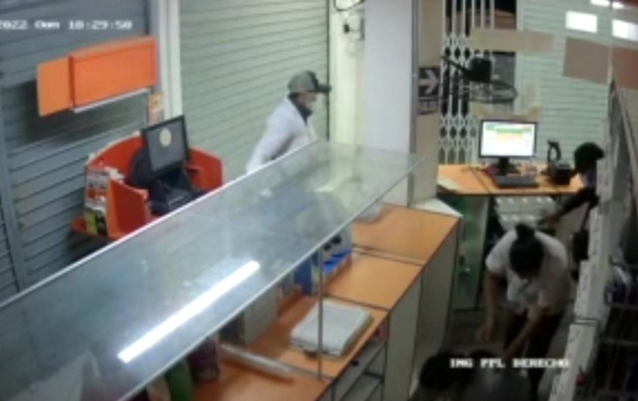 Piura: delincuentes asaltan a trabajadoras de una farmacia