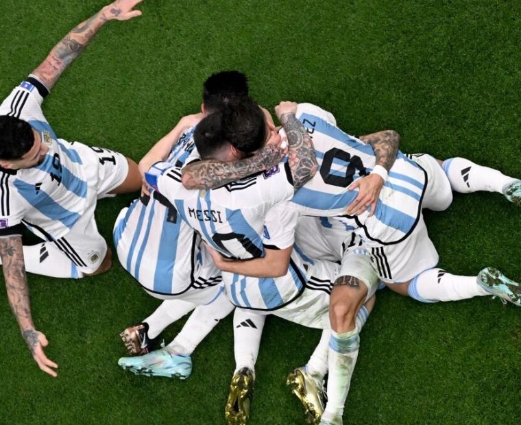 <a href="https://rpp.pe/futbol/qatar-2022/argentina-vs-francia-vivo-mundial-qatar-2022-via-latina-final-directo-online-directv-noticia-1454296">¡Argentina es campeón del mundo!</a>
