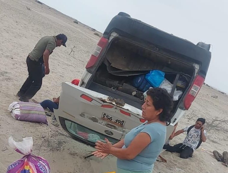 Cuatro heridos en accidente en carretera Bayovar-Chiclayo fueron trasladados a Piura