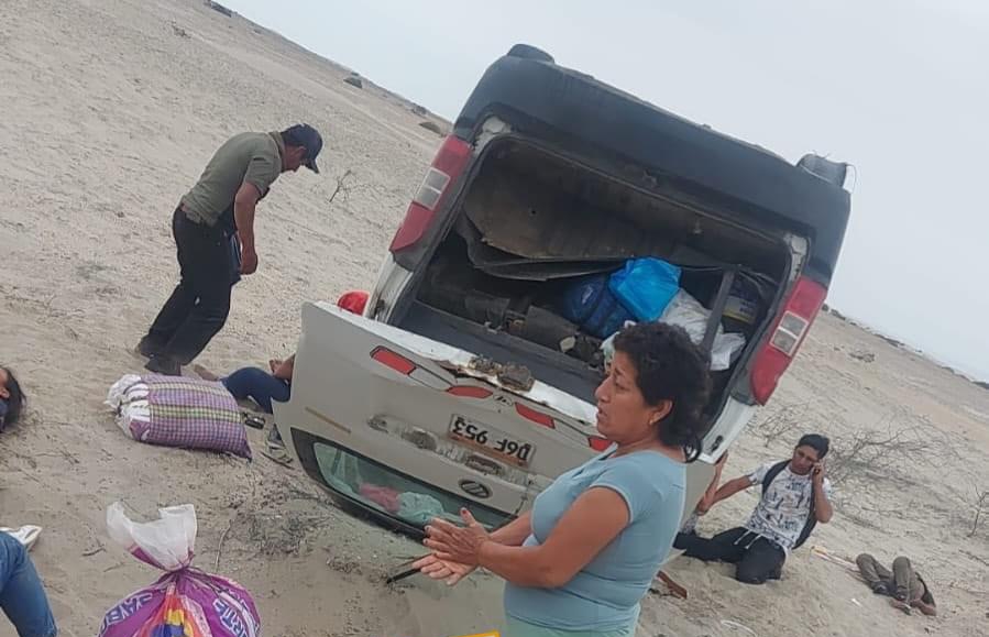 Cuatro heridos en accidente en carretera Bayovar-Chiclayo fueron trasladados a Piura