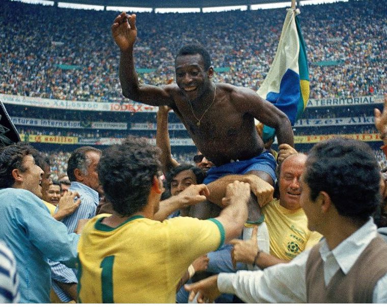 El mundo llora al "rey": Murió Pelé a los 82 años