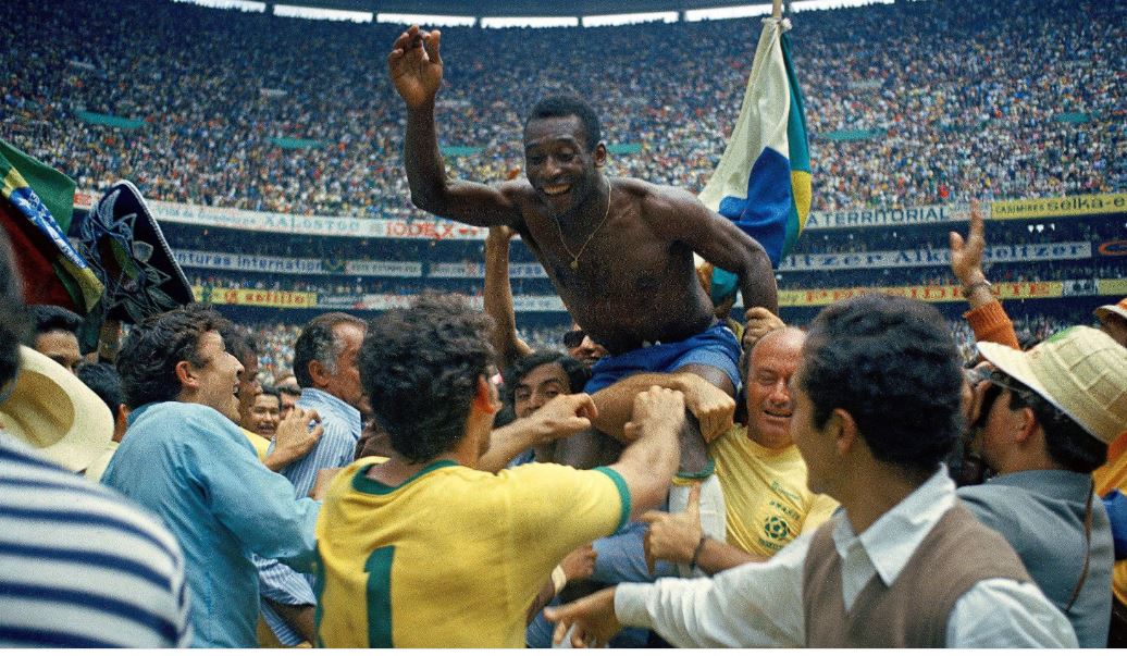 El mundo llora al “rey”: Murió Pelé a los 82 años