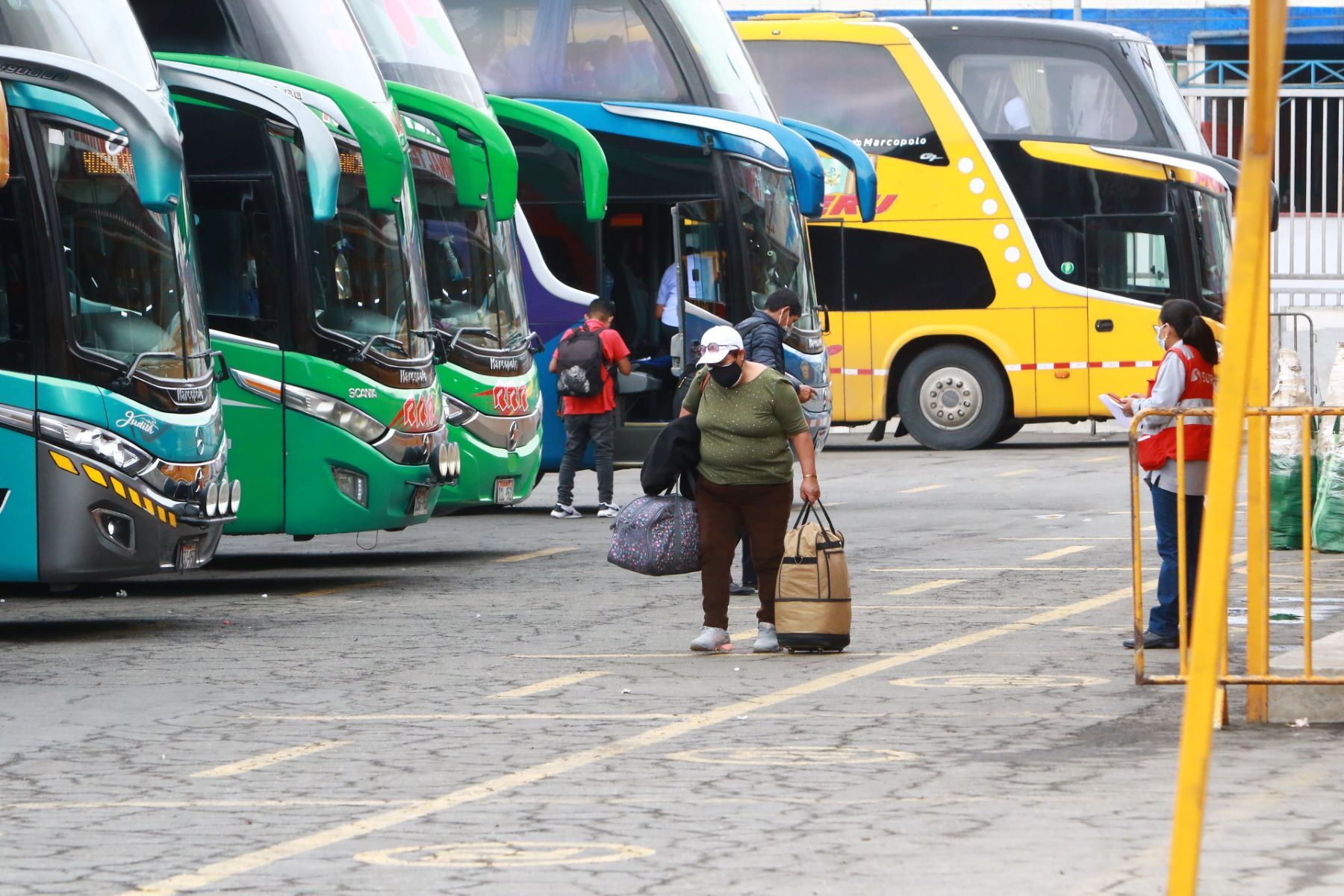 ¿Viajas por Año Nuevo? Conoce los terminales terrestres formales habilitados por el MTC