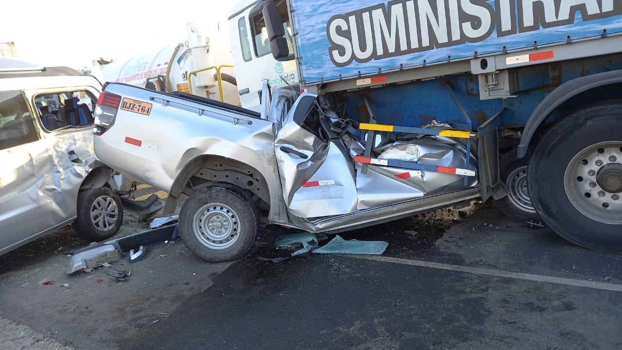 Piura: quíntuple choque en cruce Bayóvar
