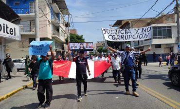 Piura: casi mil maestros del Sirtep marchan para exigir la liberación de Pedro Castillo