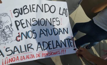 Alumnos de la UCV protestan por incremento de pensiones