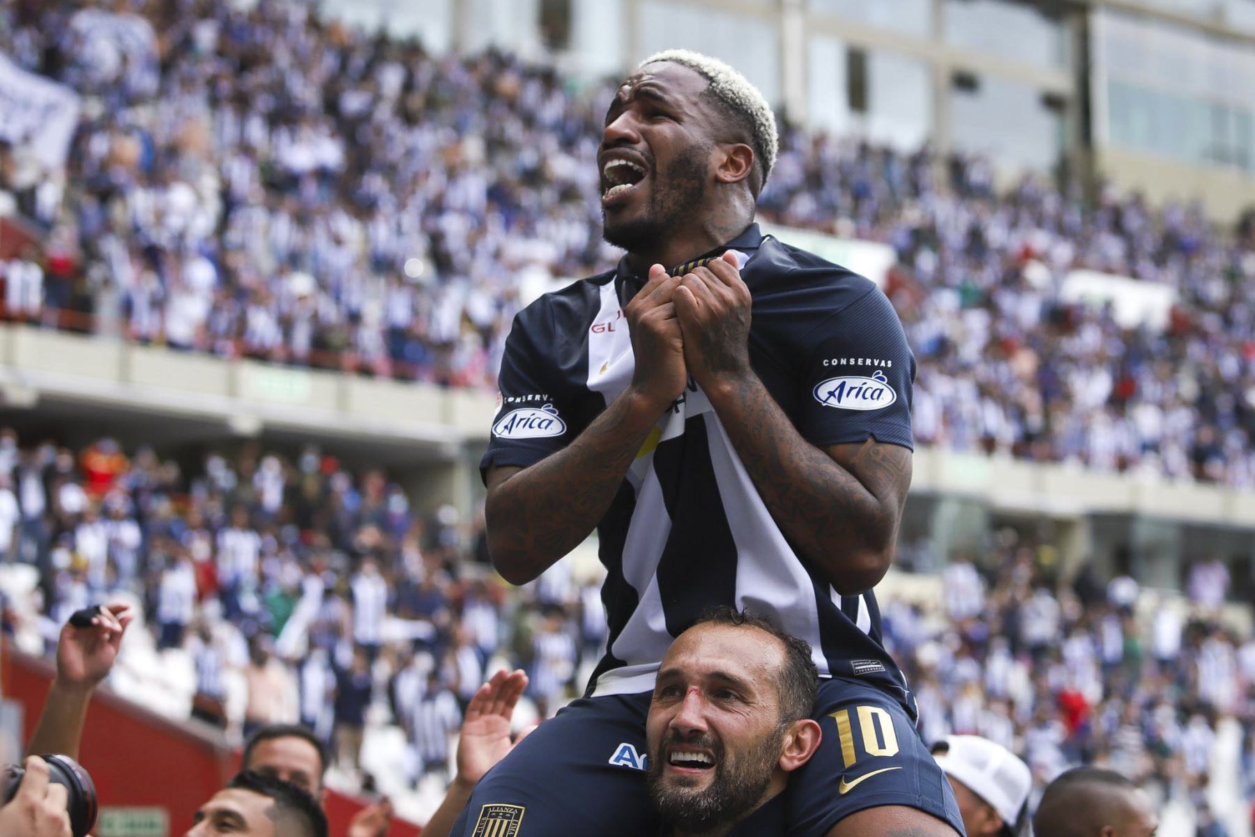 ¡Gracias Foquita! Jefferson Farfán se retira del fútbol profesional